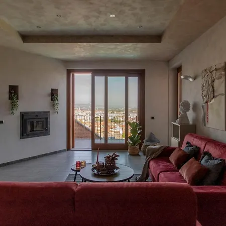 Alba Centro Con Piscina La Collina In Citta Holiday home Alba (Piedmont)