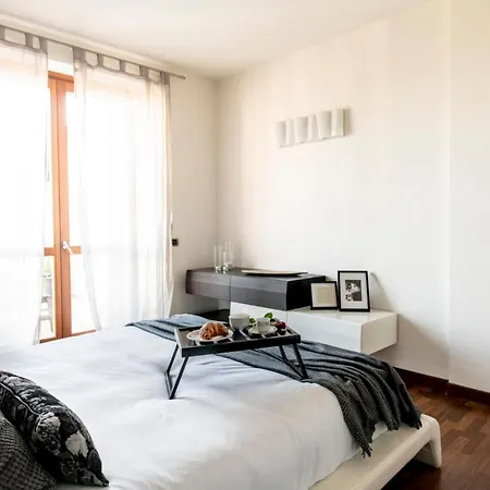 Alba Centro Con Piscina La Collina In Citta Дом отдыха