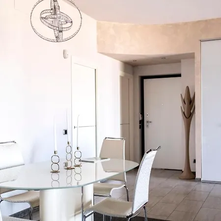 Holiday home Alba Centro Con Piscina La Collina In Citta